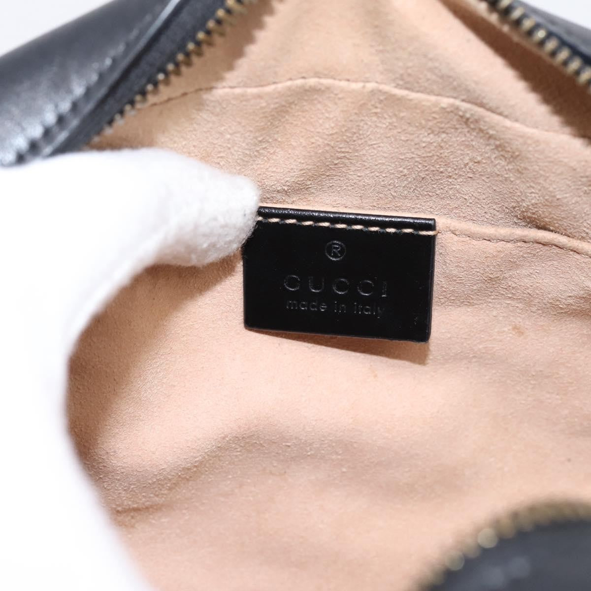 Gucci Gg Marmont Monochrome Matelasse Leather Black Leather Shoulder Bag Bag (Pre-Owned)