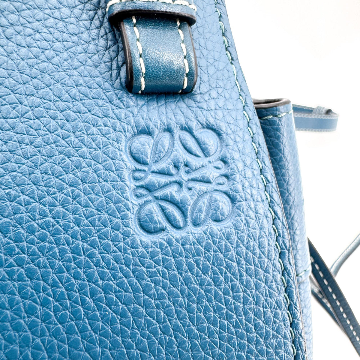 Loewe Hammock Leather Blue Leather Handbag (Pre-Owned)