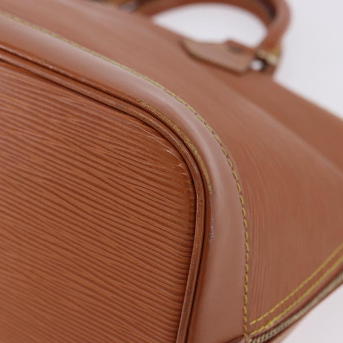 Louis Vuitton Alma Epi Leather Gold Leather Handbag (Pre-Owned)