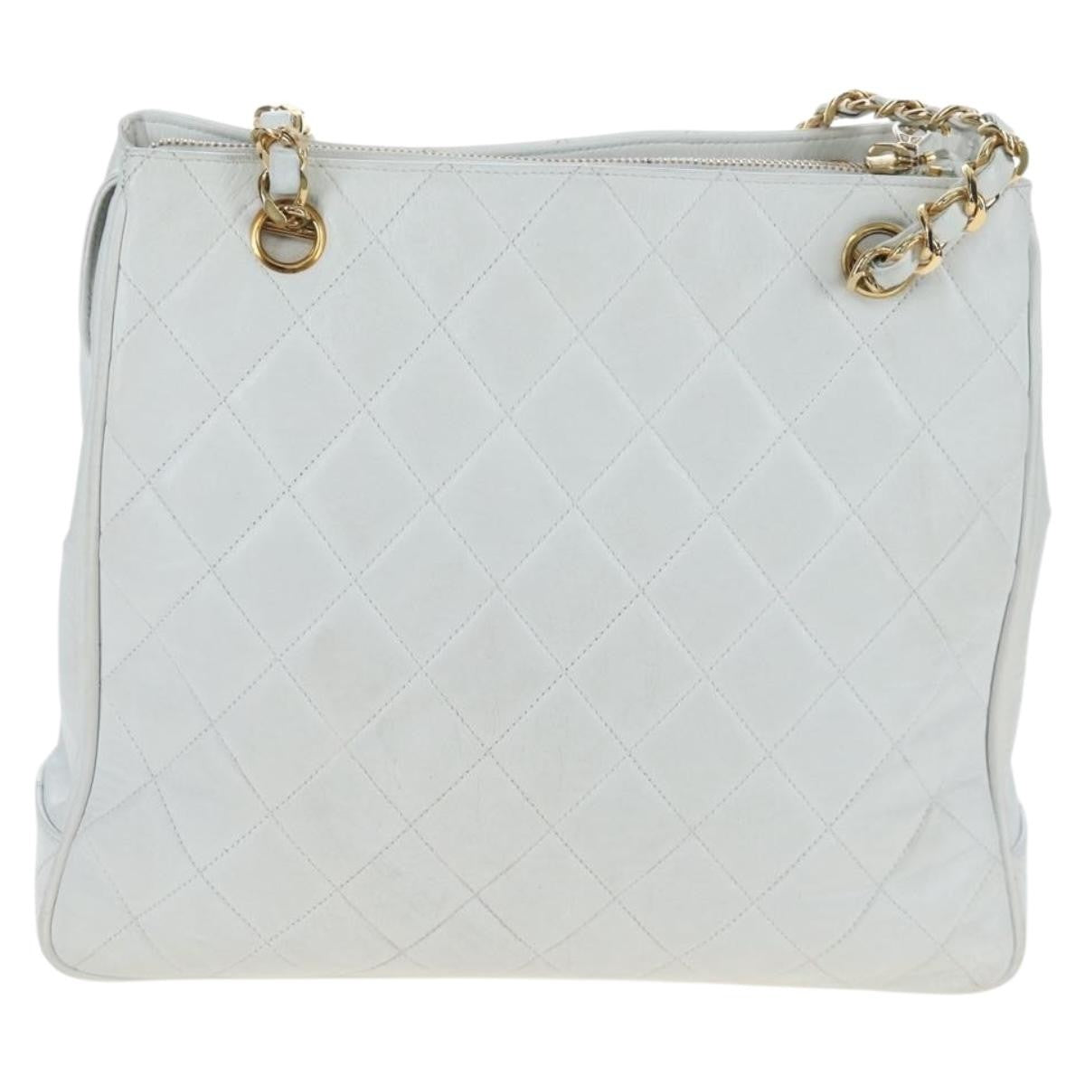 Chanel Shoulder Quilted Leather White Leather Shoulder Bag Bag (Pre-Owned)