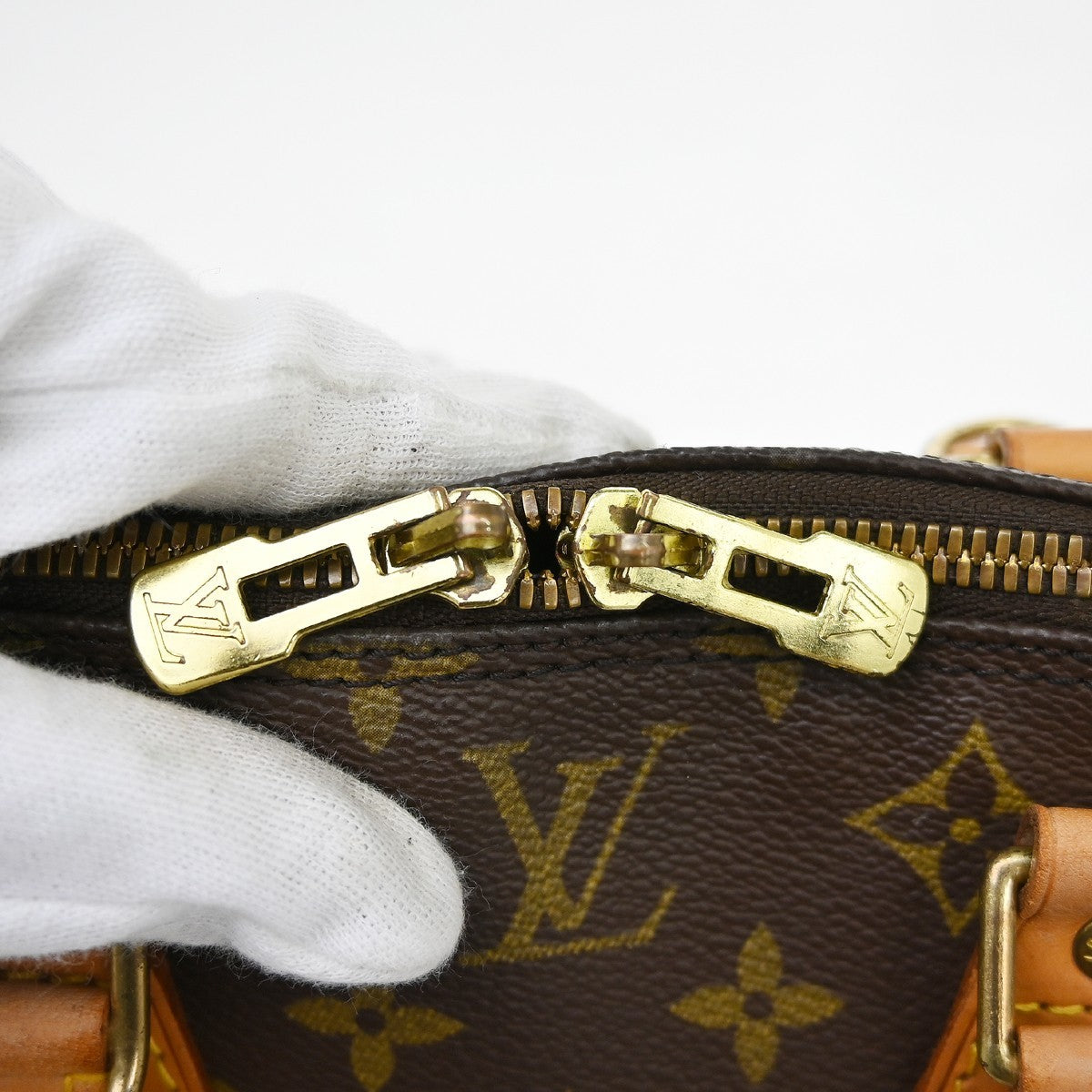 Louis Vuitton Alma Monogram Brown Canvas Handbag (Pre-Owned)