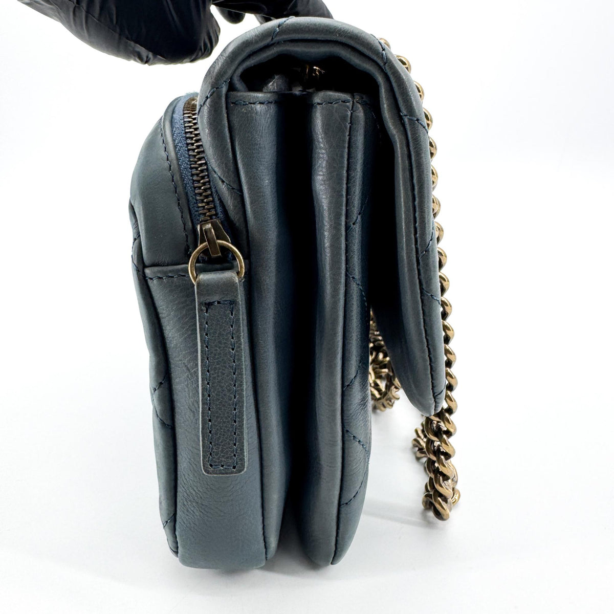 Chanel Cc Crown Flap Quilted Leather Blue Leather Shoulder Bag Bag (Pre-Owned)