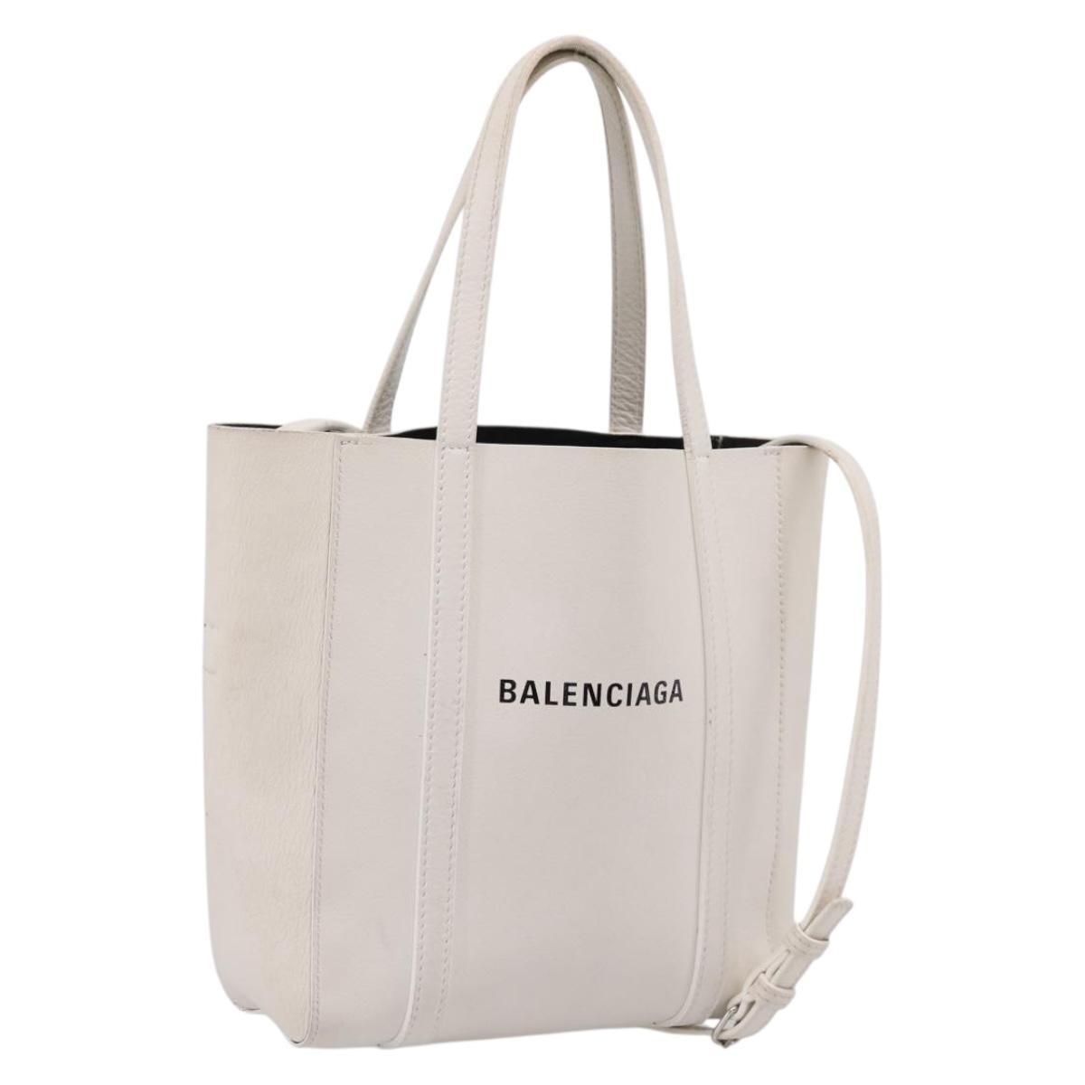 Balenciaga Everyday Leather White Leather Tote Bag Bag (Pre-Owned)