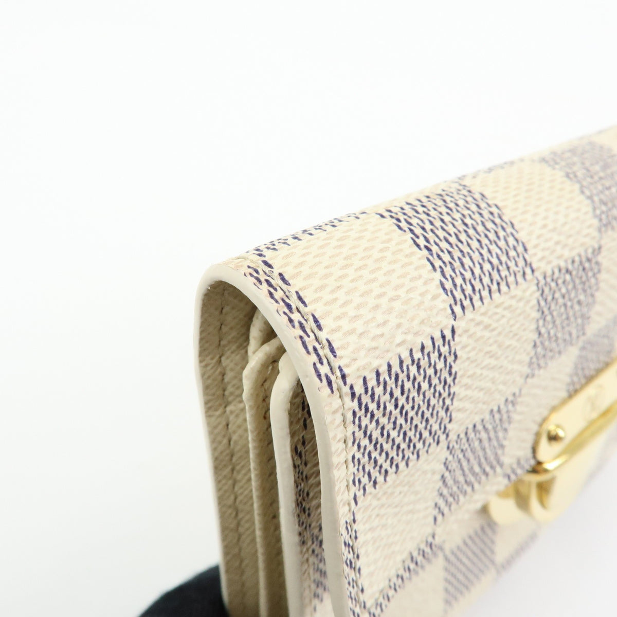 Louis Vuitton Koala Damier Beige Canvas Wallets Accessory (Pre-Owned)