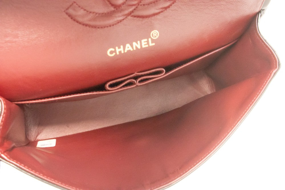 Chanel Classic Flap Lambskin Black Leather Crossbody Bag Bag (Pre-Owned)
