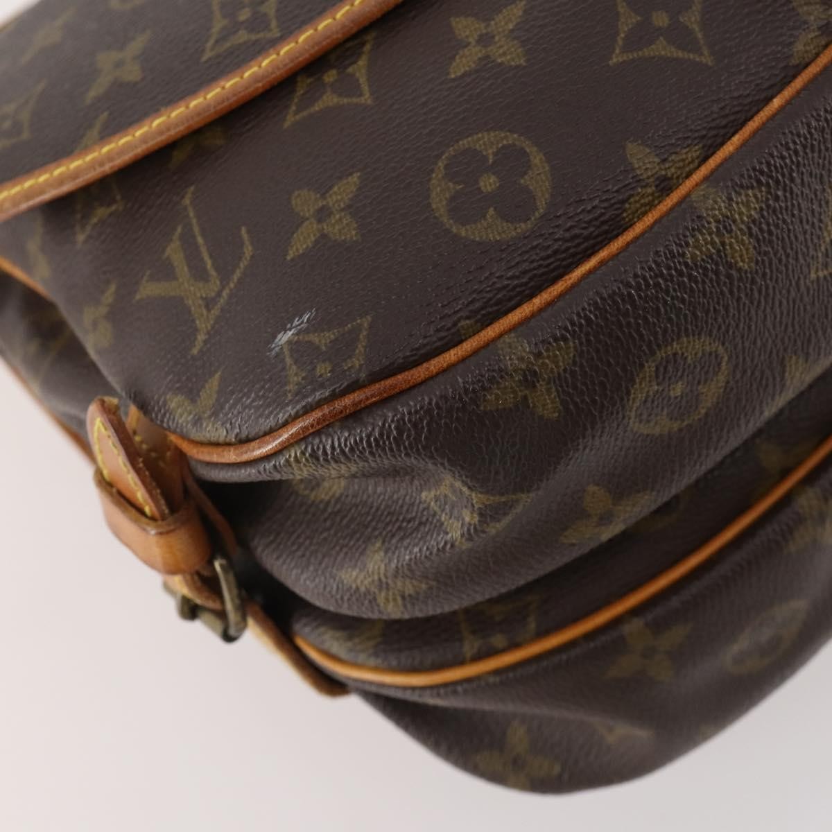 Louis Vuitton Saumur Monogram Canvas Brown Canvas Shoulder Bag Bag (Pre-Owned)