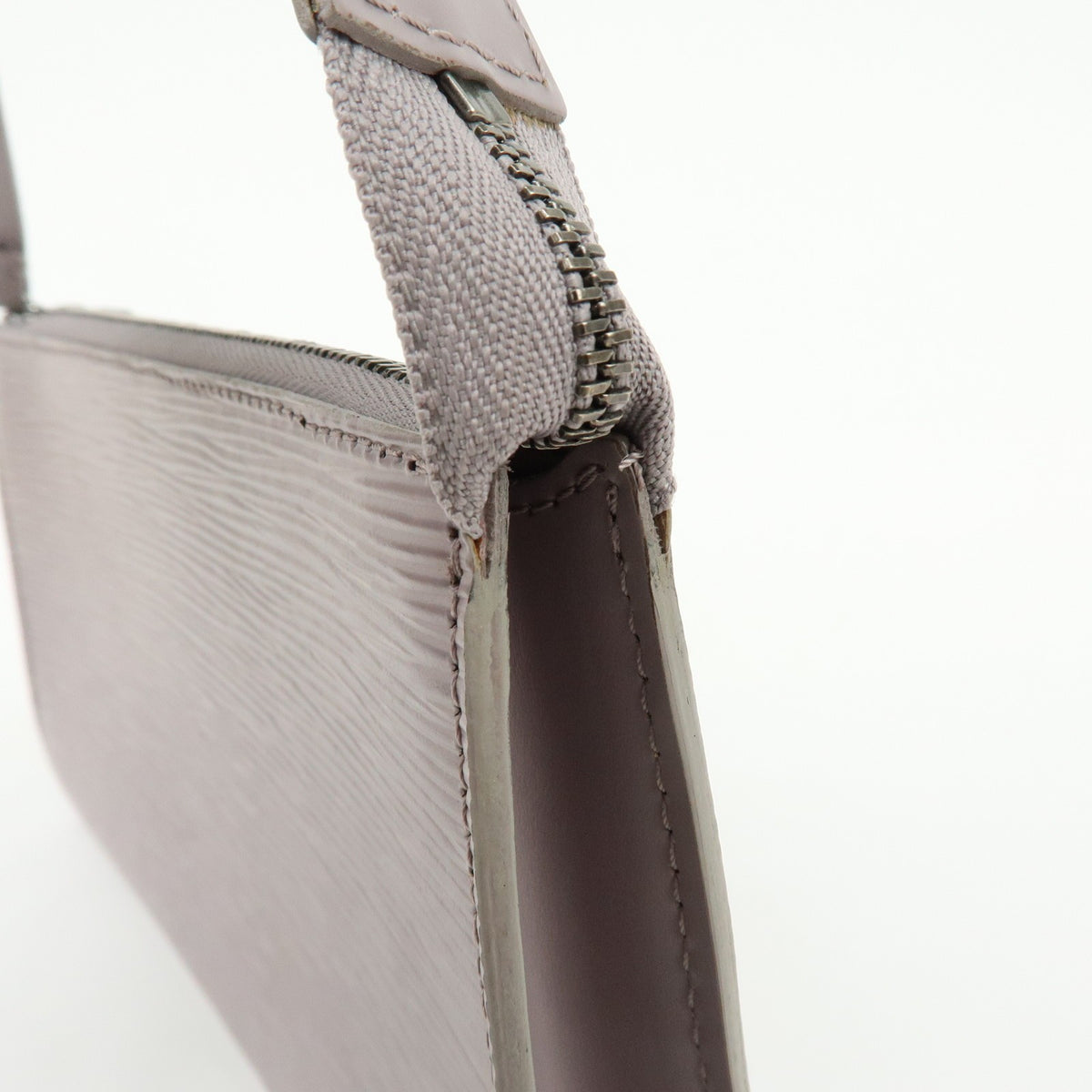 Louis Vuitton Pochette Accessoires Epi Leather Purple Leather Clutche & Pouche Bag (Pre-Owned)
