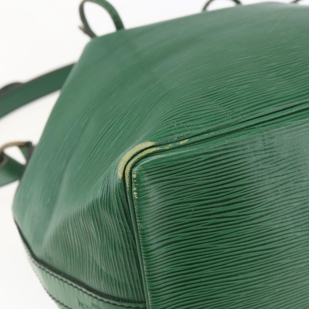 Louis Vuitton Petit Noe Epi Leather Green Leather Shoulder Bag Bag (Pre-Owned)