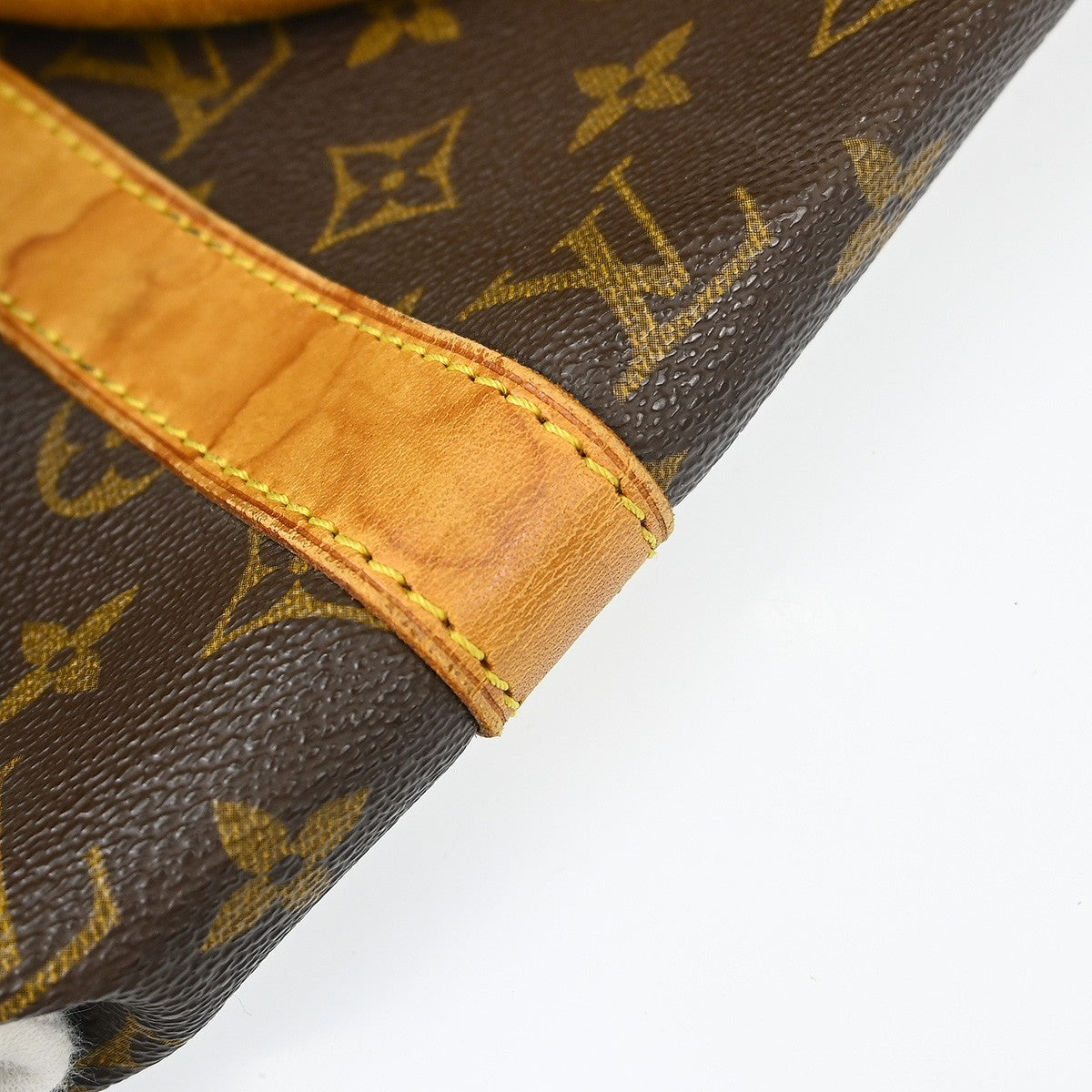 Louis Vuitton Keepall Monogram Canvas Brown Canvas Travel Bag Bag (Pre-Owned)