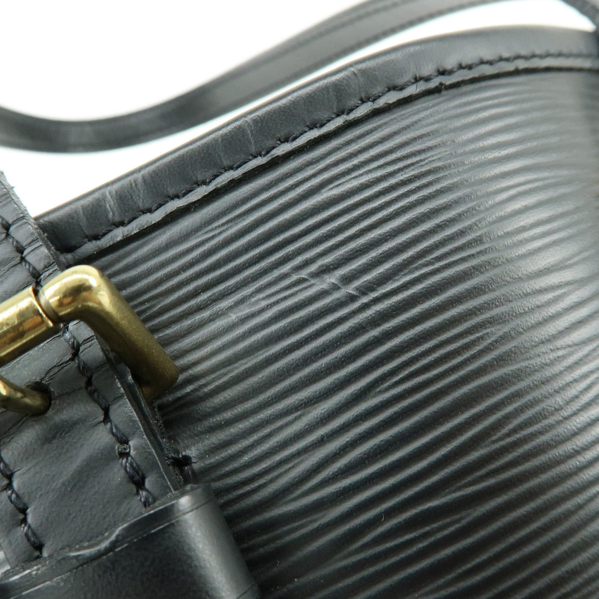Louis Vuitton Petit Bucket Epi Leather Black Leather Handbag (Pre-Owned)