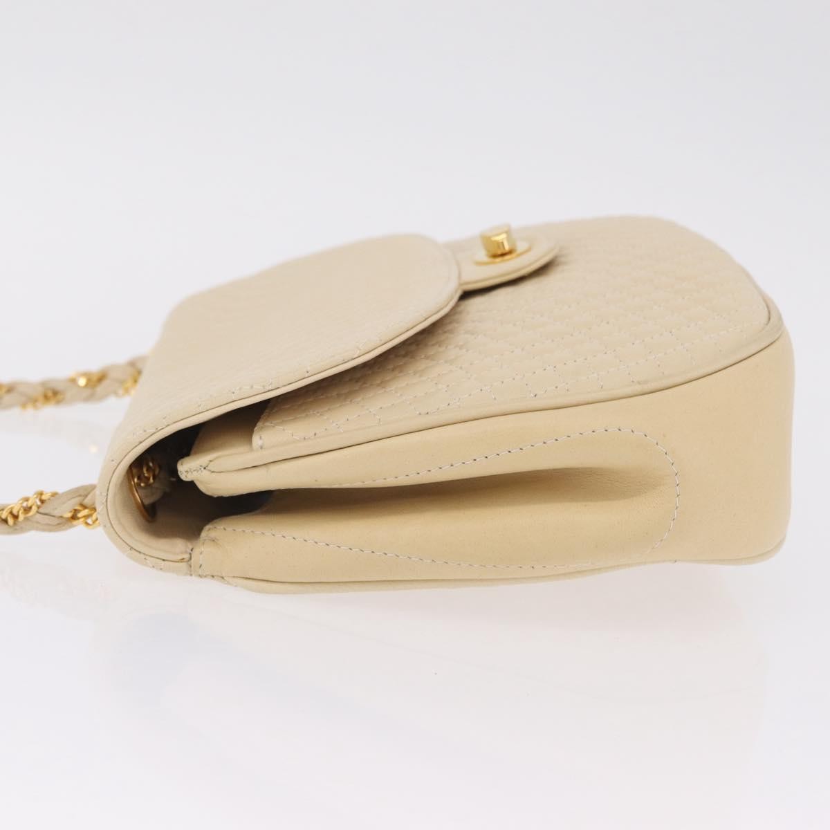 Bally Vintage Chain Quilted Leather Neutral Leather Shoulder Bag Bag (Pre-Owned)