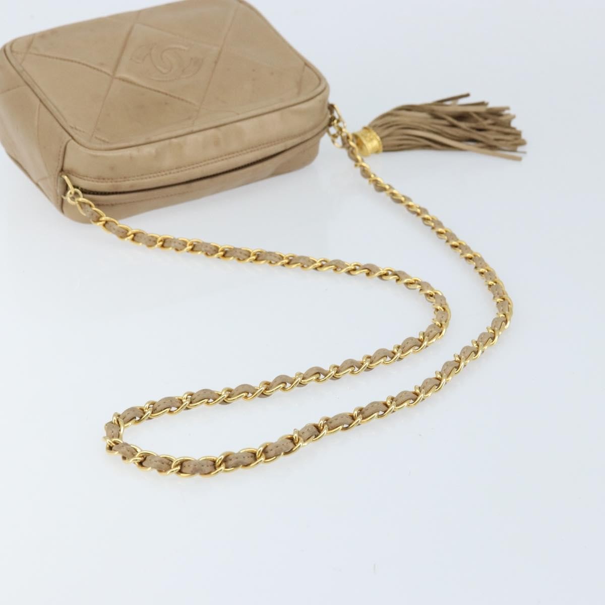 Chanel Vintage Diamond Cc Camera Quilted Lambskin Beige Leather Shoulder Bag Bag (Pre-Owned)