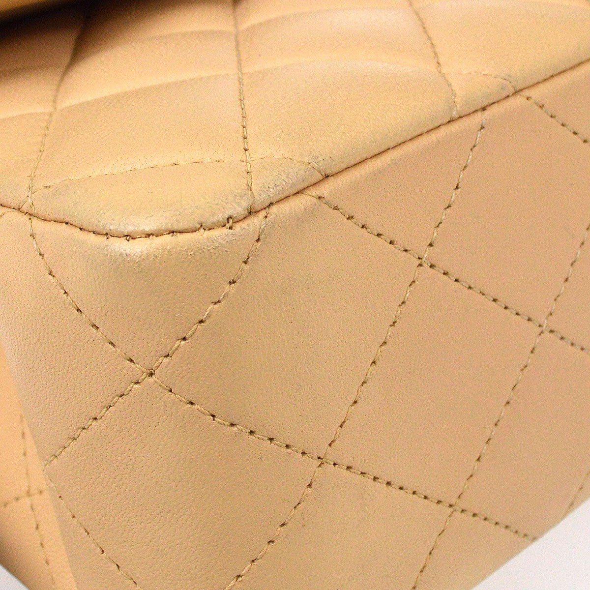 Chanel Vintage Classic Double Flap Quilted Lambskin Beige Leather Handbag (Pre-Owned)