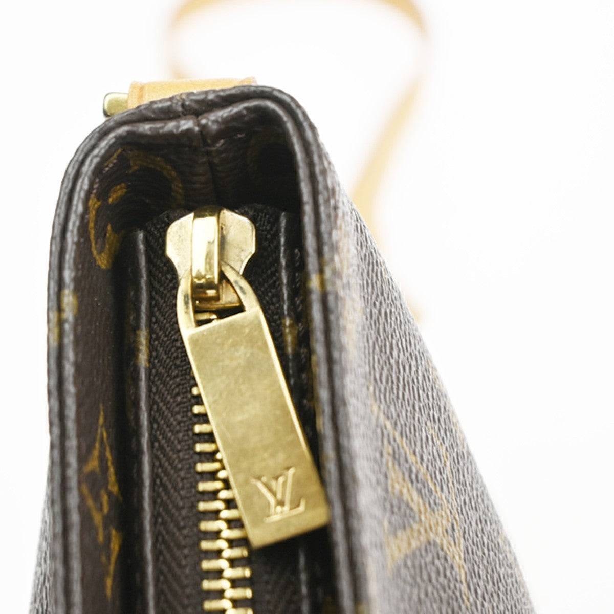 Louis Vuitton Trotteur Monogram Canvas Brown Canvas Shoulder Bag Bag (Pre-Owned)