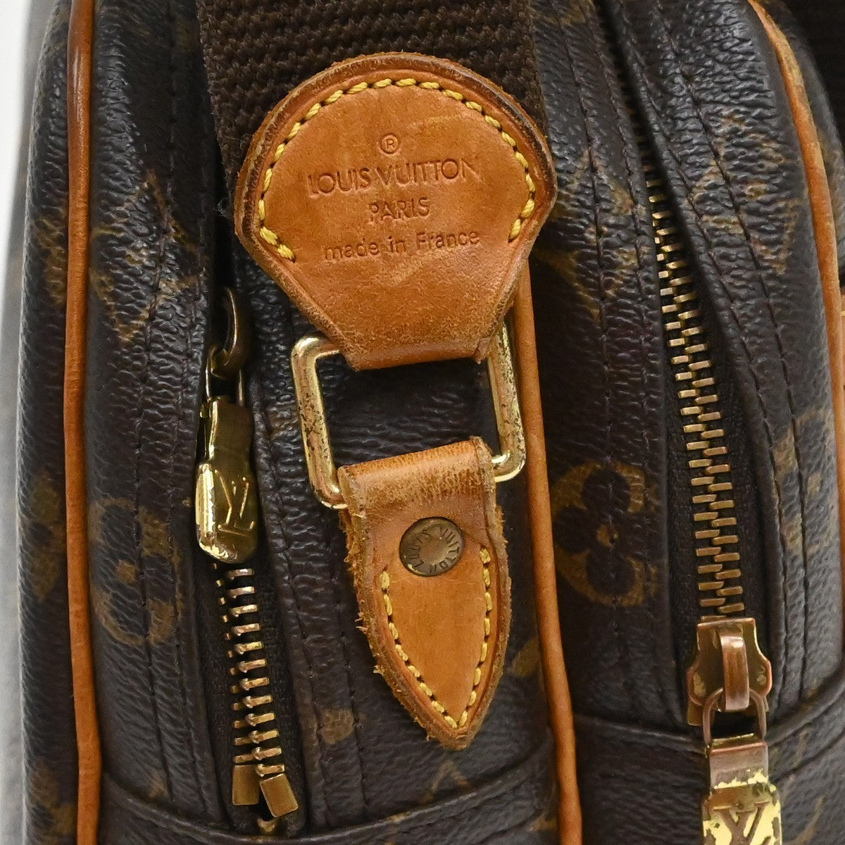 Louis Vuitton Reporter Monogram Canvas Brown Canvas Shoulder Bag Bag (Pre-Owned)