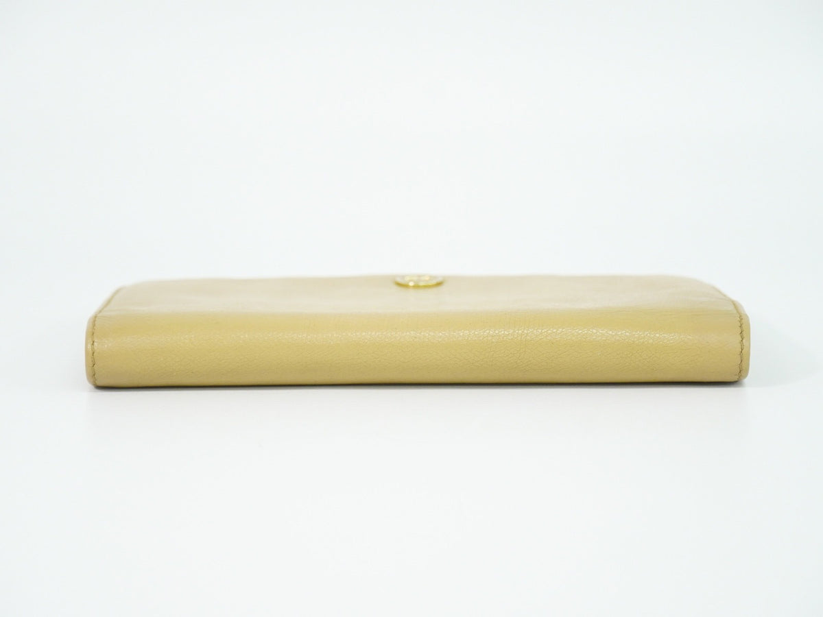 Chanel Cc Bifold Wallet Leather Beige Leather Wallets Accessory (Pre-Owned)
