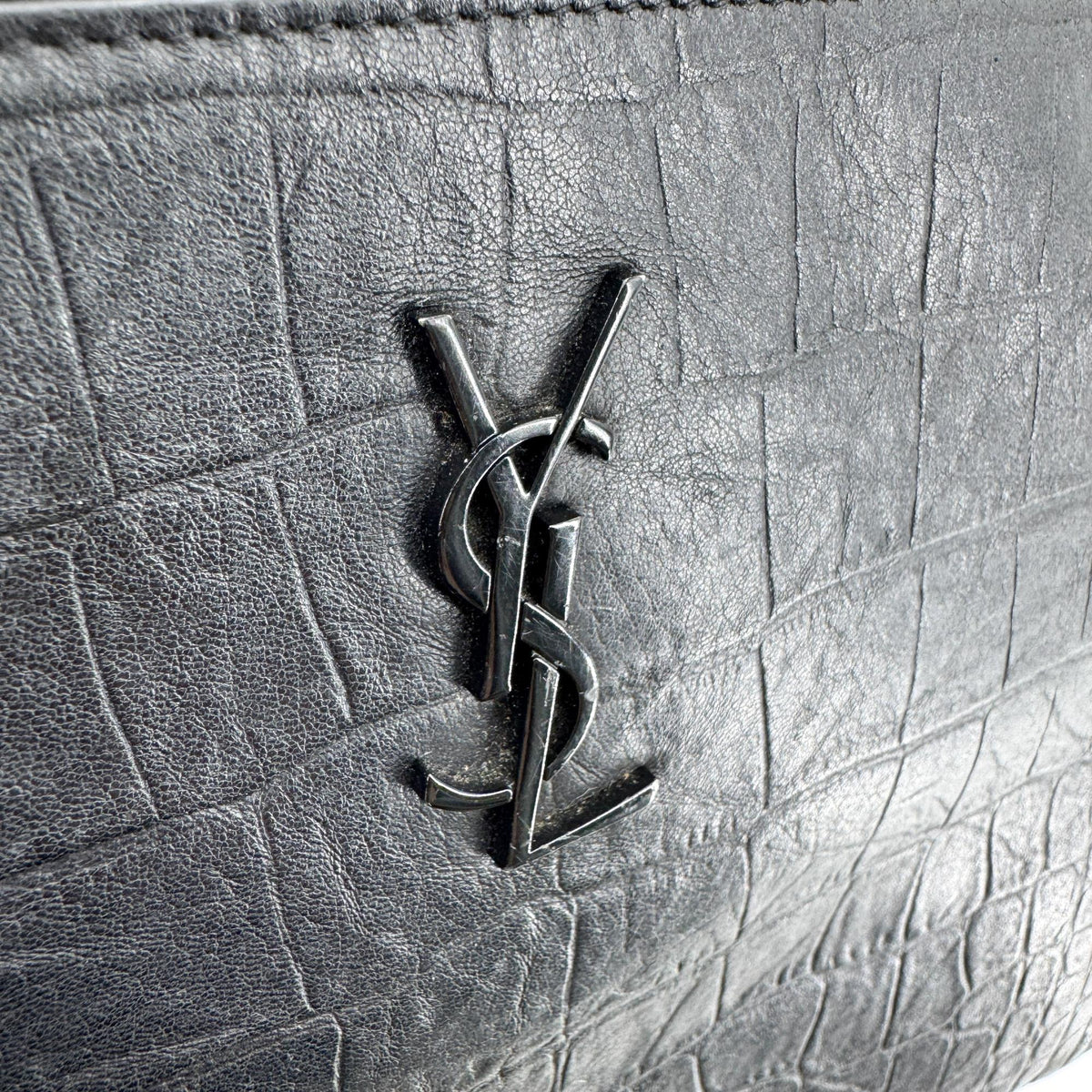Saint Laurent Classic Monogram Zip Crocodile Embossed Leather Black Leather Clutche & Pouche Bag (Pre-Owned)