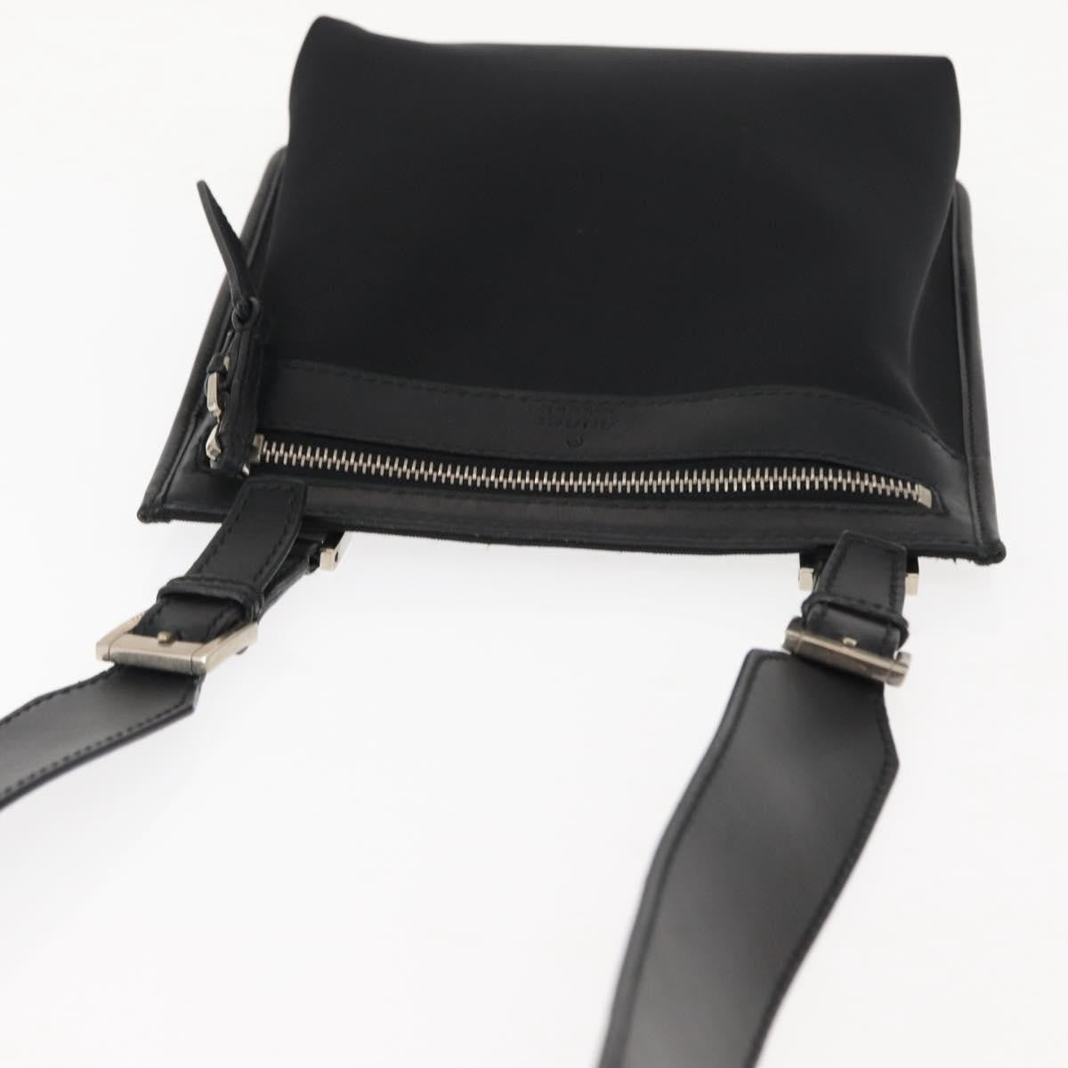 Gucci Vintage Flat Messenger Nylon And Leather Black Nylon Shoulder Bag Bag (Pre-Owned)
