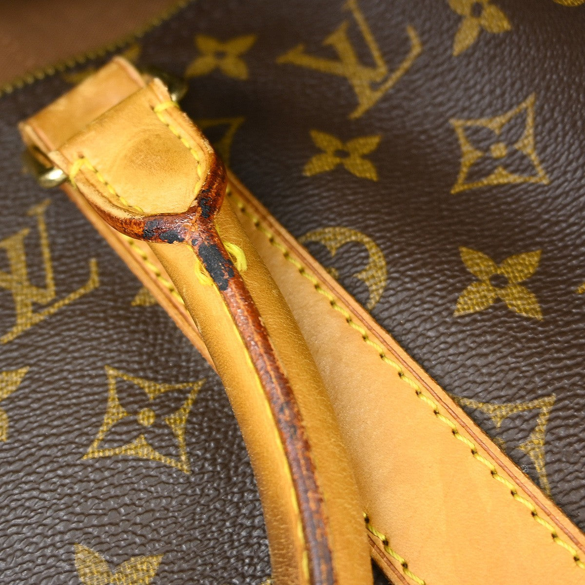 Louis Vuitton Keepall Monogram Canvas Brown Canvas Travel Bag Bag (Pre-Owned)