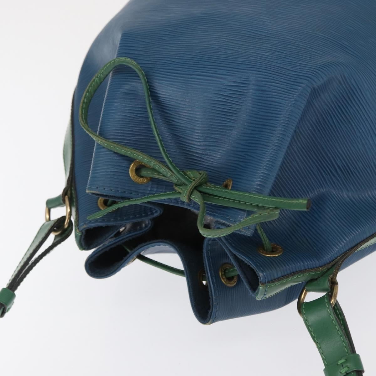 Louis Vuitton Bicolor Noe Epi Leather Blue Leather Shoulder Bag Bag (Pre-Owned)