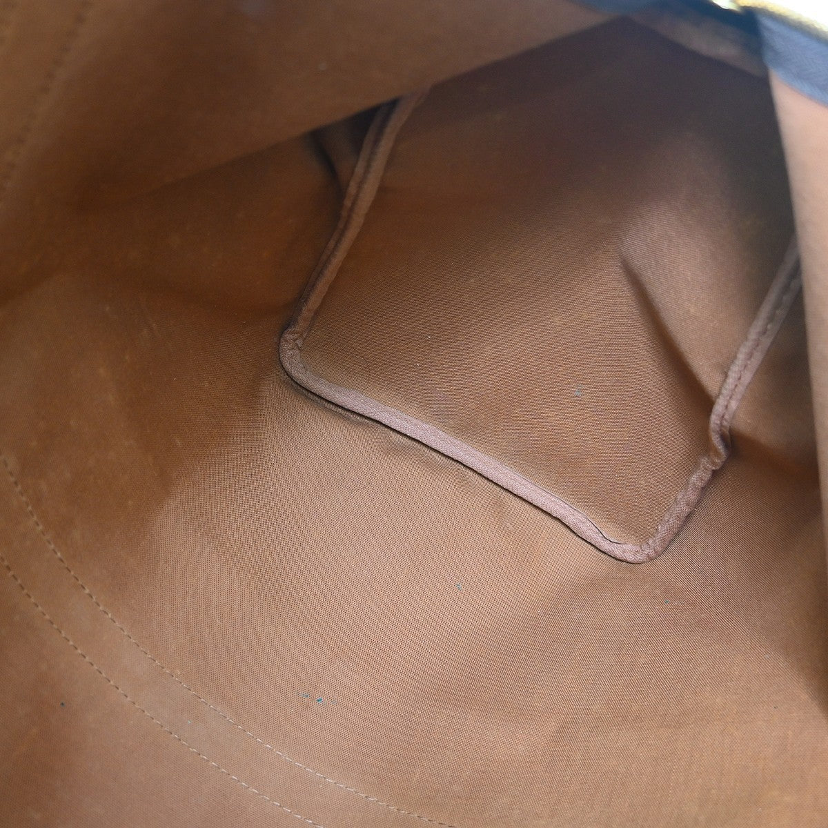Louis Vuitton Keepall Monogram Canvas Brown Canvas Travel Bag Bag (Pre-Owned)