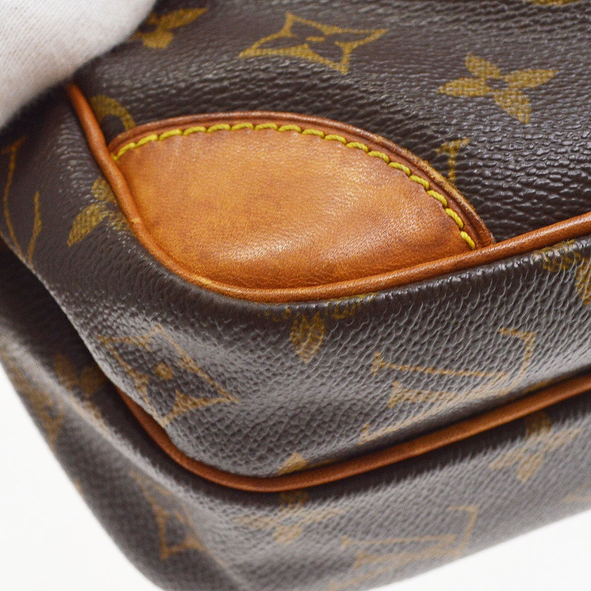 Louis Vuitton Amazone Monogram Canvas Brown Canvas Shoulder Bag Bag (Pre-Owned)