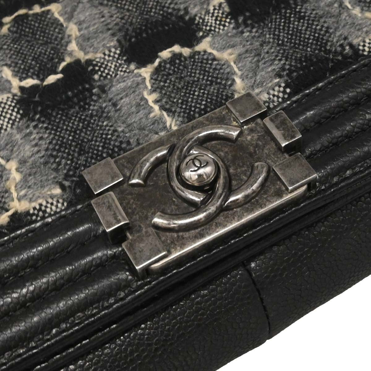 Chanel Boy Flap Tweed And Leather Black Leather Shoulder Bag Bag (Pre-Owned)