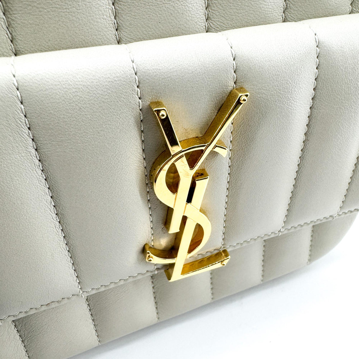 Saint Laurent Vicky Camera Vertical Quilted Leather Gray Leather Handbag (Pre-Owned)