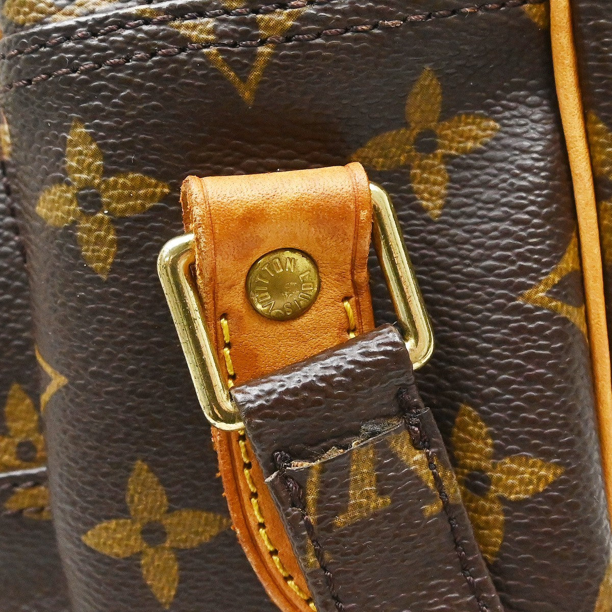 Louis Vuitton Nil Messenger Monogram Canvas Brown Canvas Shoulder Bag Bag (Pre-Owned)