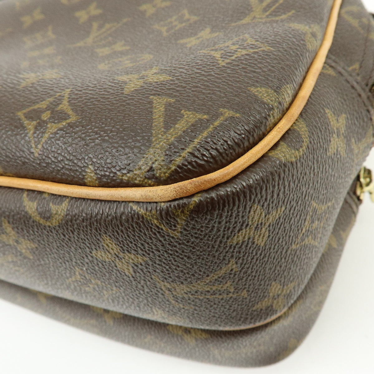 Louis Vuitton Reporter Monogram Canvas Brown Canvas Shoulder Bag Bag (Pre-Owned)