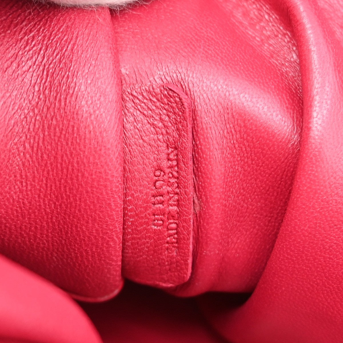 Loewe Amazona Leather Pink Leather Handbag (Pre-Owned)