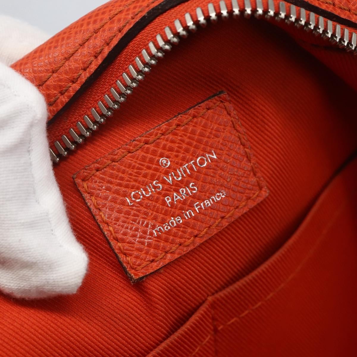 Louis Vuitton Porte-Documents Voyage Taiga Leather Orange Leather Briefcase Bag (Pre-Owned)