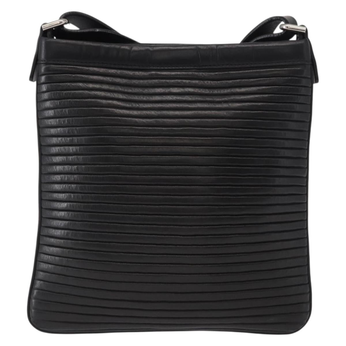 Salvatore Ferragamo Gancini Leather Black Leather Shoulder Bag Bag (Pre-Owned)