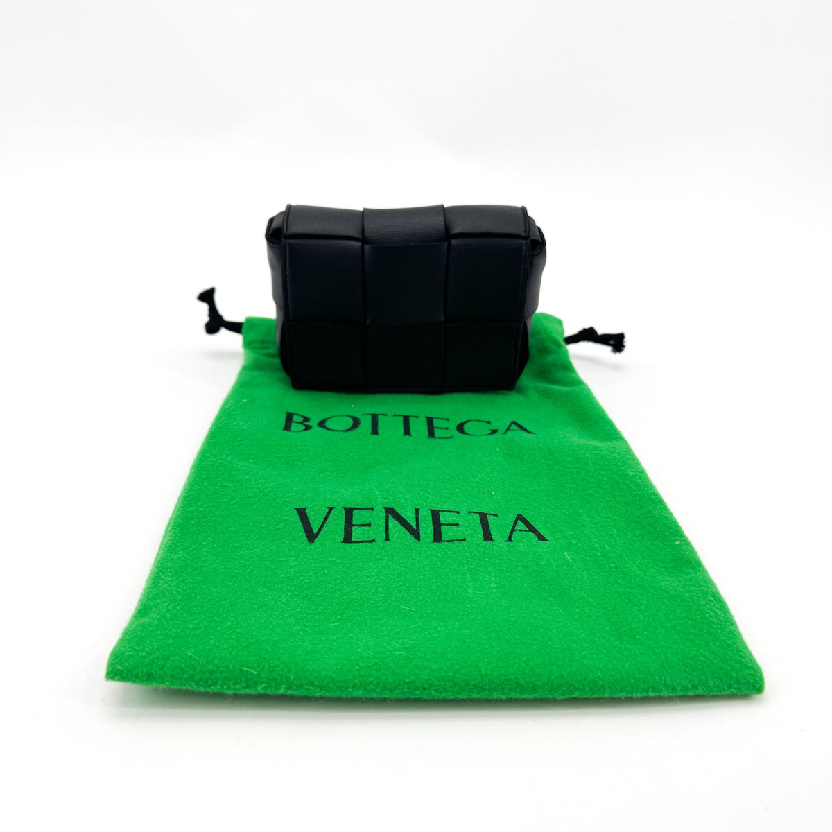 Bottega Veneta Candy Cassette Maxi Intrecciato Leather Black Leather Crossbody Bag Bag (Pre-Owned)