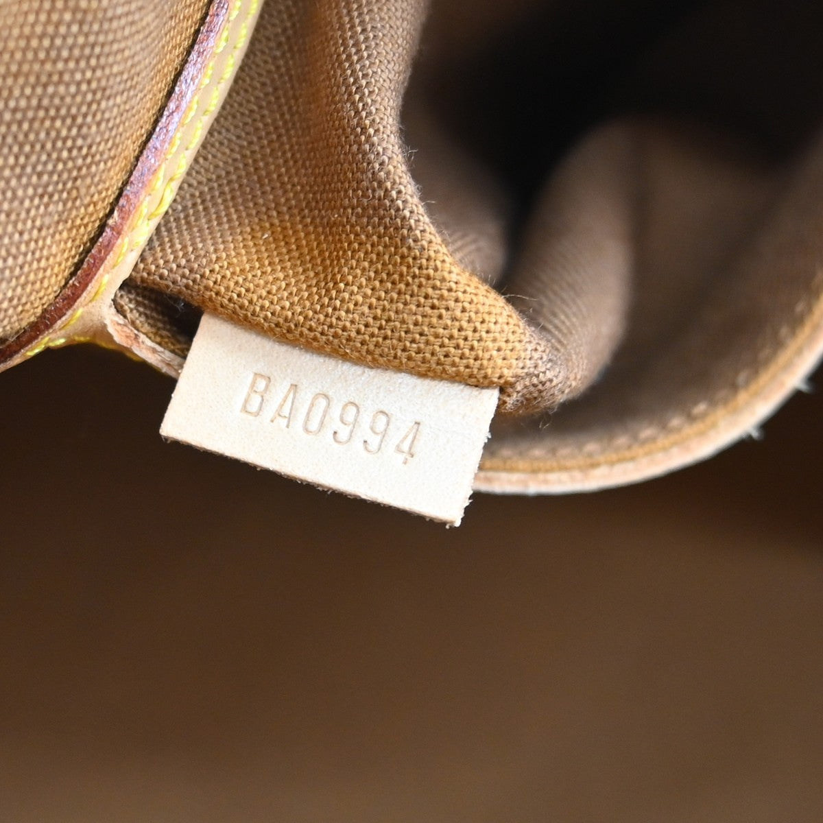 Louis Vuitton Alma Monogram Brown Canvas Handbag (Pre-Owned)