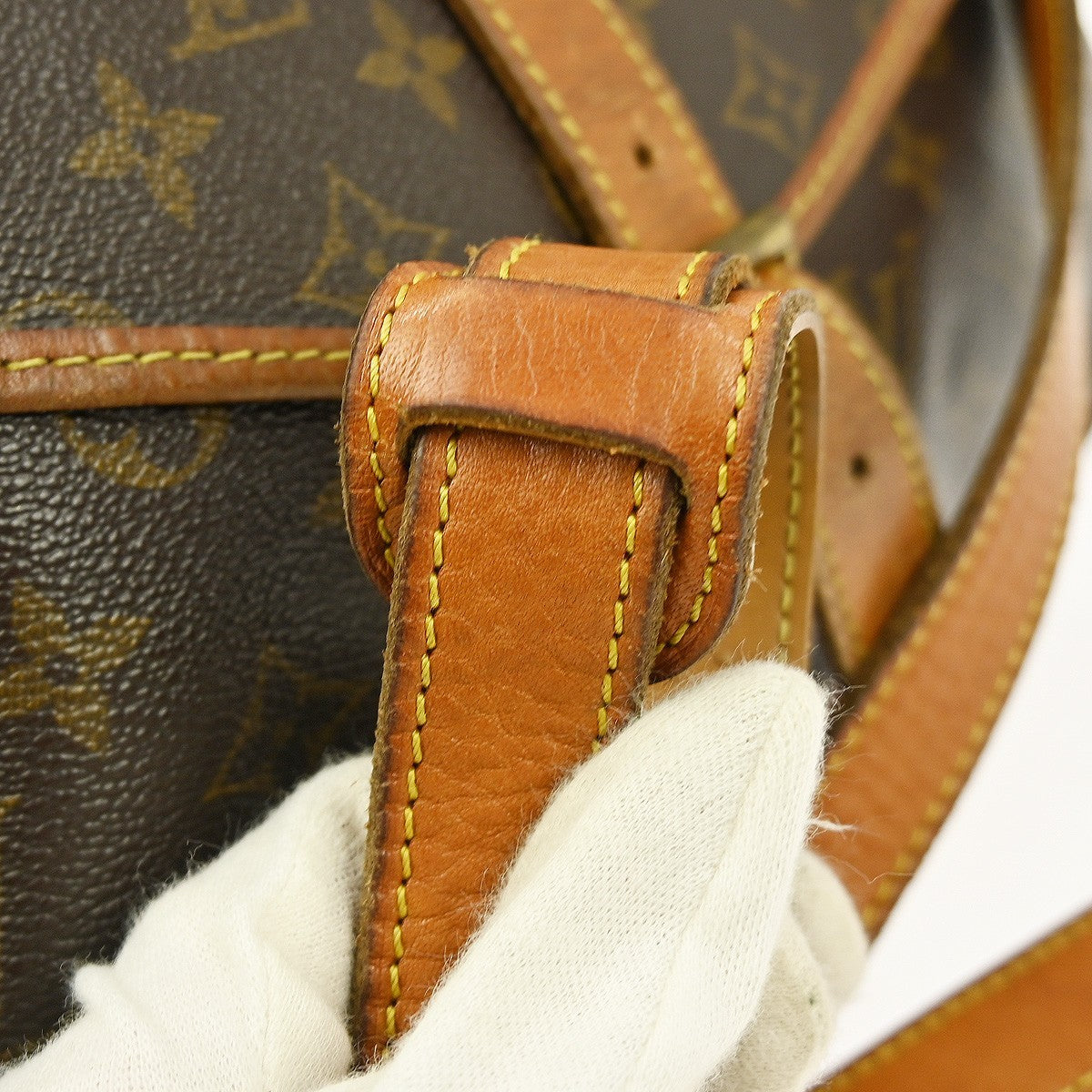 Louis Vuitton Saumur Monogram Canvas Brown Canvas Handbag (Pre-Owned)