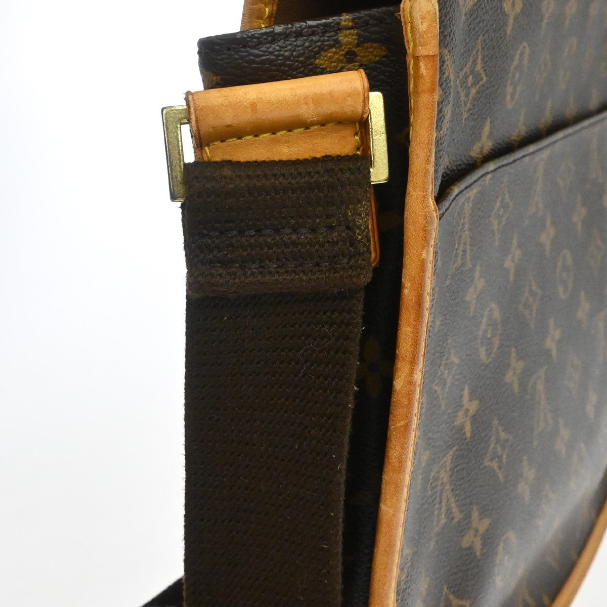 Louis Vuitton Bosphore Messenger Monogram Canvas Brown Canvas Handbag (Pre-Owned)