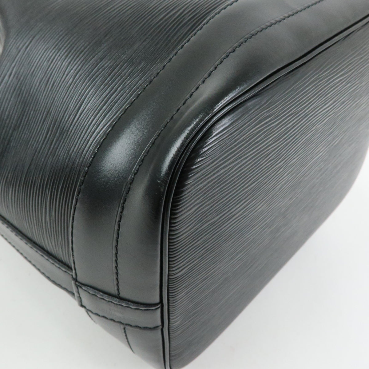 Louis Vuitton Noe Epi Leather Black Leather Shoulder Bag Bag (Pre-Owned)