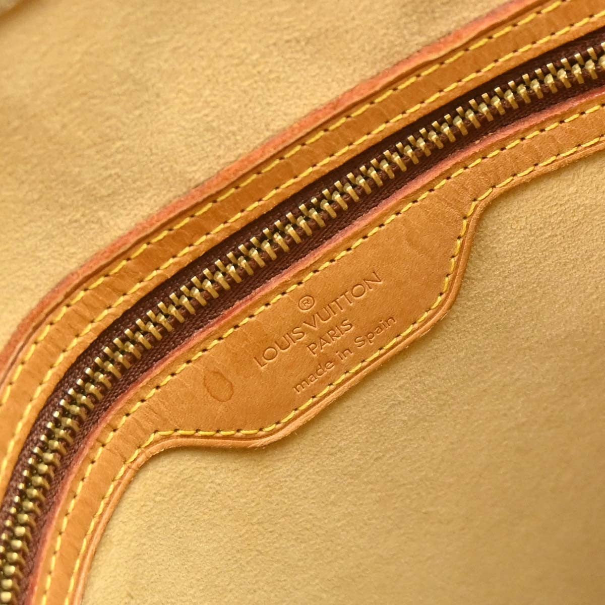 Louis Vuitton Monogram Looping Monogram Canvas Brown Canvas Shoulder Bag Bag (Pre-Owned)