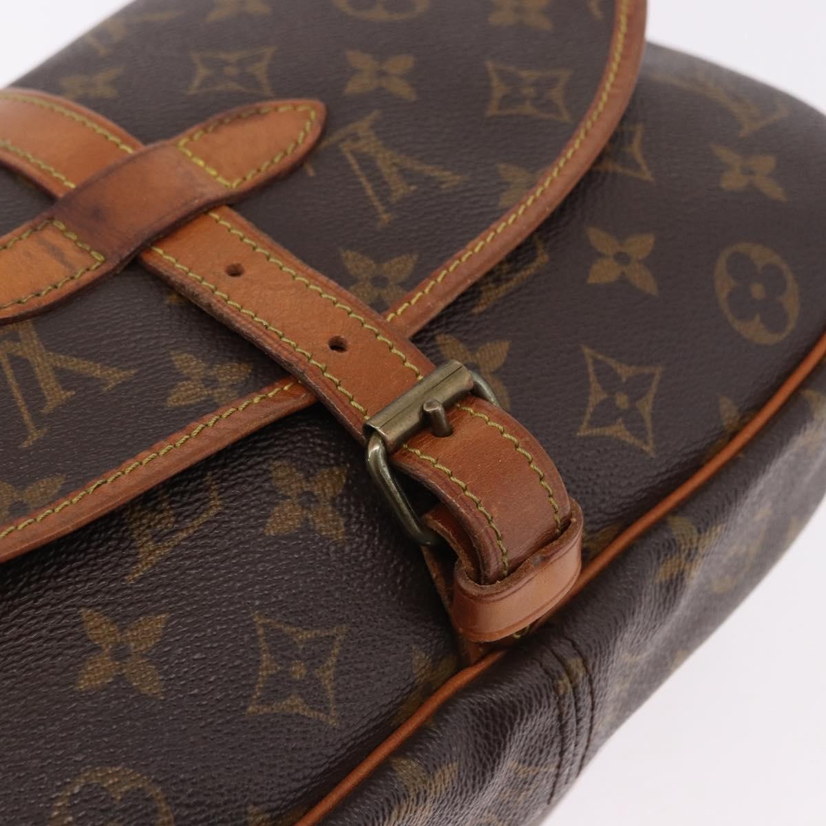 Louis Vuitton Saumur Monogram Brown Canvas Shoulder Bag Bag (Pre-Owned)