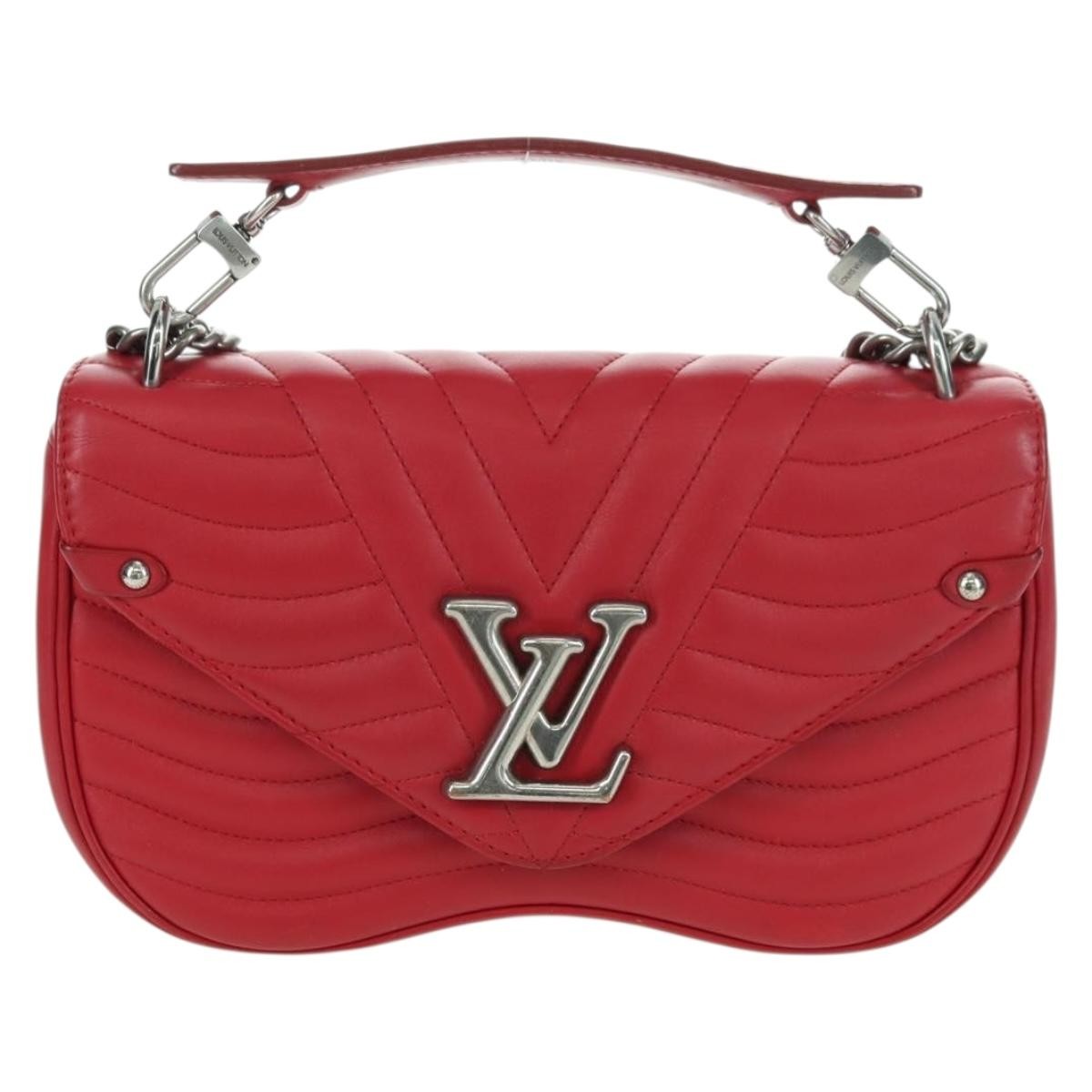 Louis Vuitton New Wave Chain Quilted Leather Red Leather Handbag (Pre-Owned)