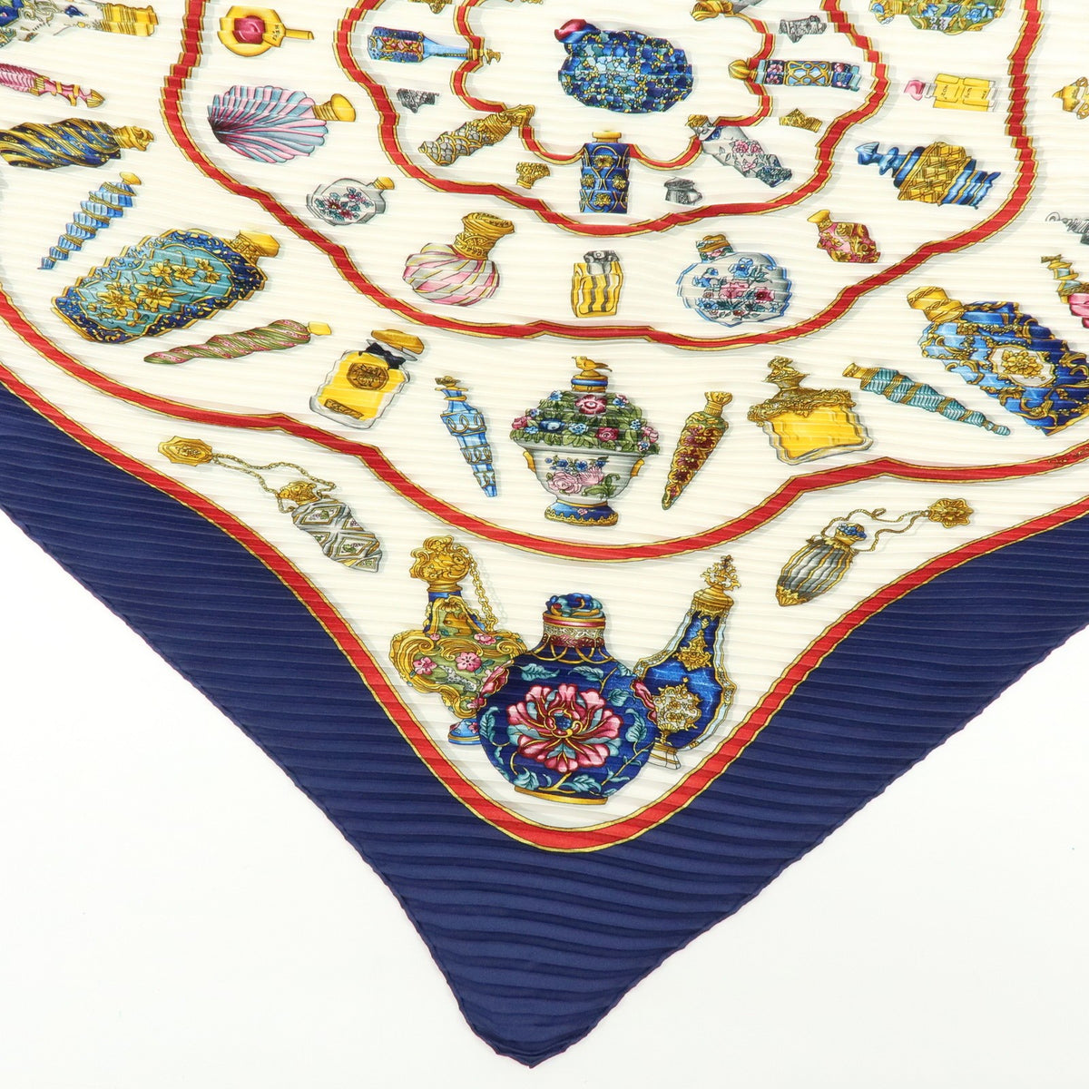 Hermes Carré 90 Pleated Silk Navy Silk Scarve & Shawl Accessory (Pre-Owned)