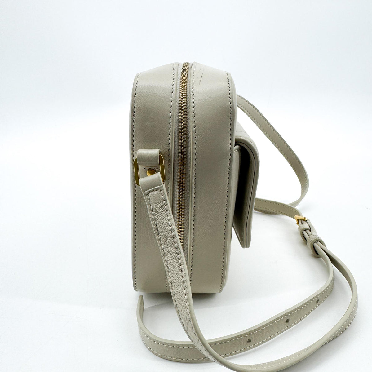 Saint Laurent Vicky Camera Vertical Quilted Leather Gray Leather Handbag (Pre-Owned)