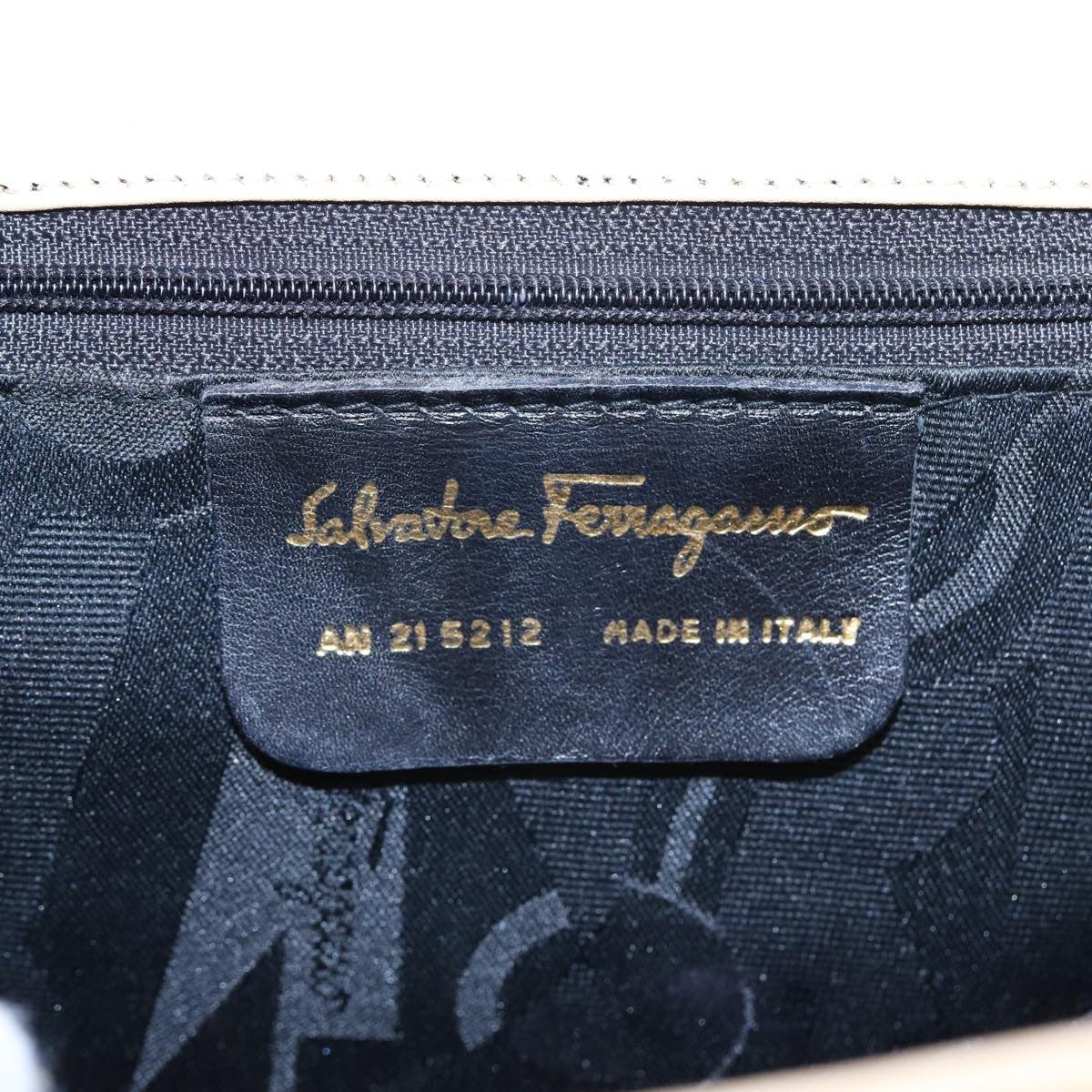 Salvatore Ferragamo Vintage Leather Beige Leather Shoulder Bag Bag (Pre-Owned)