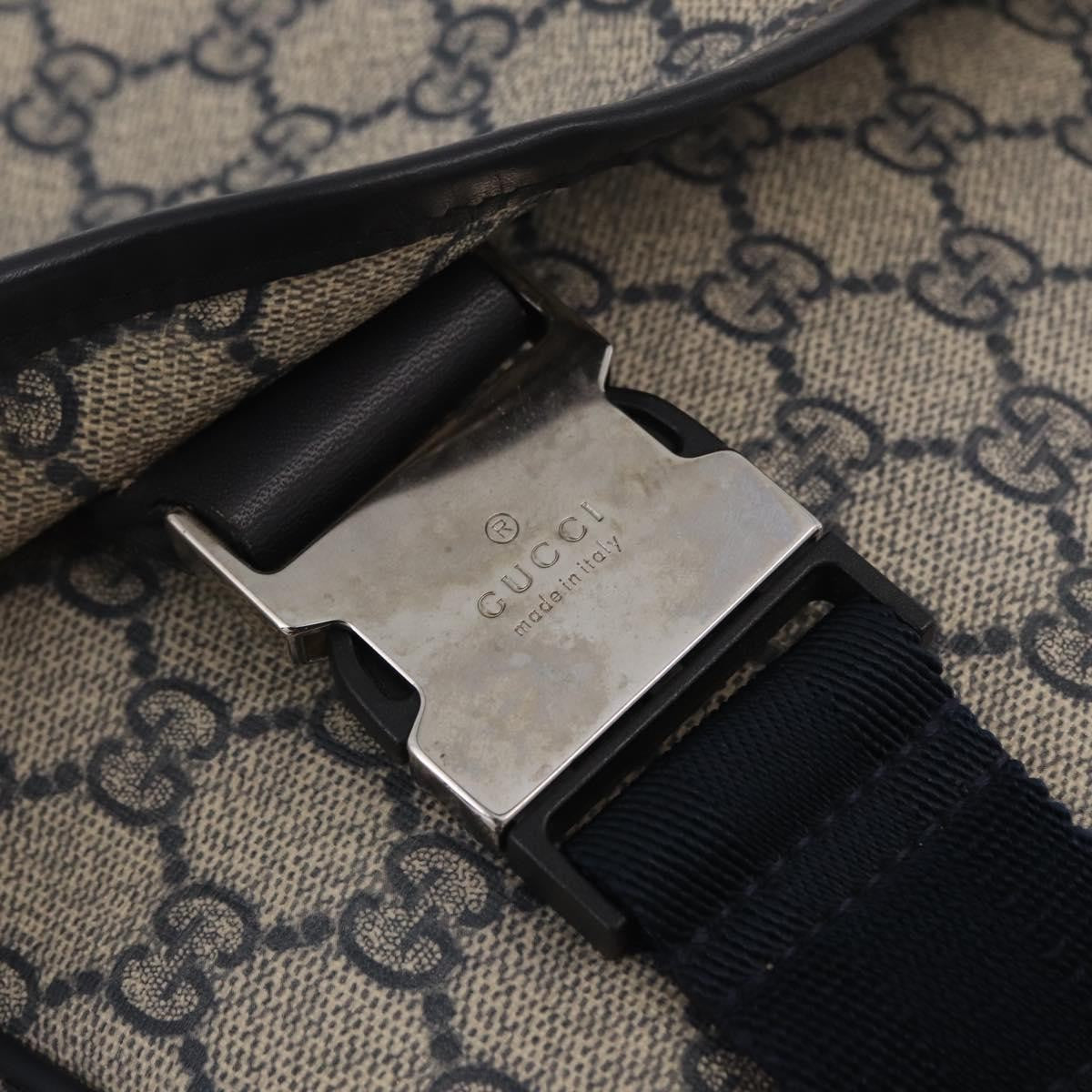 Gucci Gg Messenger Gg Coated Canvas Navy Pvc Shoulder Bag Bag (Pre-Owned)