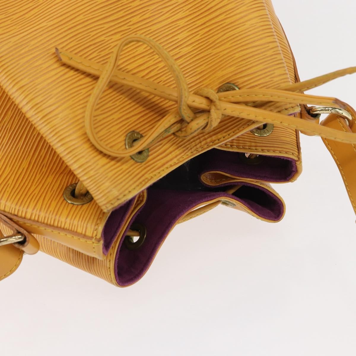 Louis Vuitton Noe Epi Leather Yellow Leather Shoulder Bag Bag (Pre-Owned)