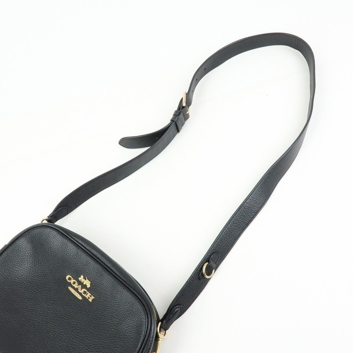 Coach Shoulder Leather Black Leather Handbag (Pre-Owned)