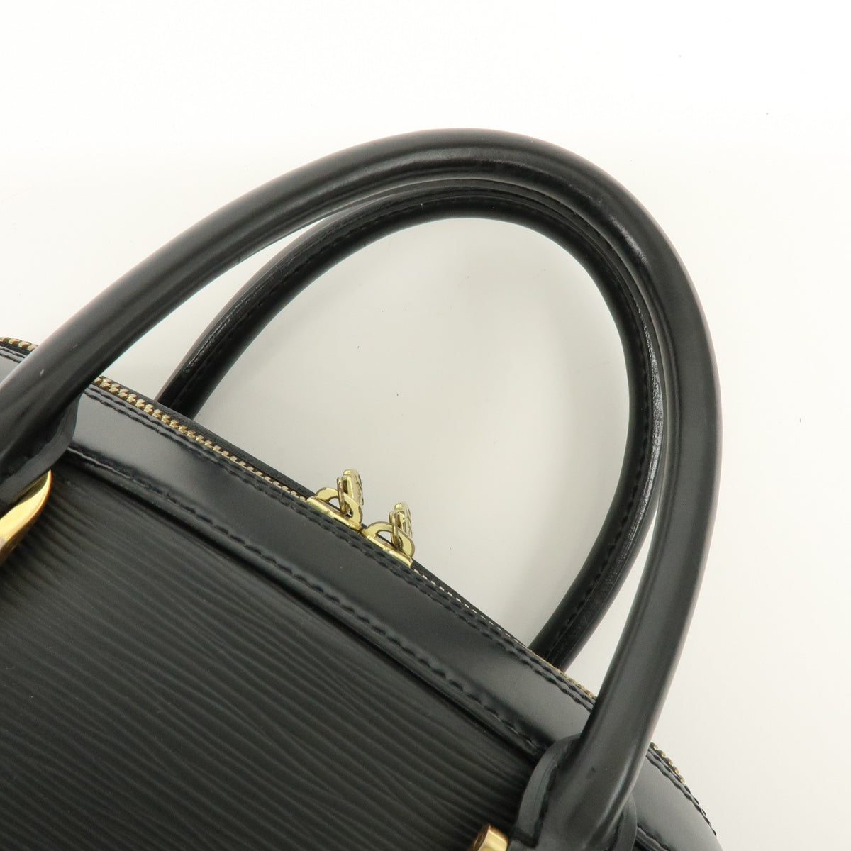 Louis Vuitton Sablons Epi Leather Black Leather Handbag (Pre-Owned)