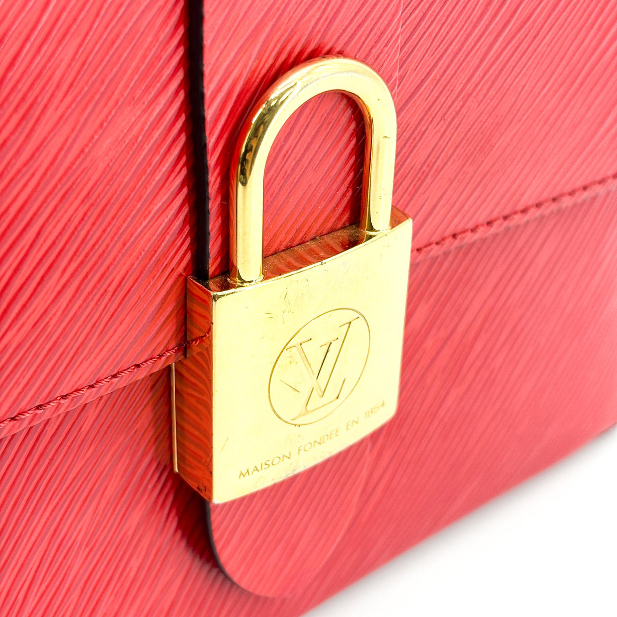Louis Vuitton Locky Epi Leather Red Leather Handbag (Pre-Owned)