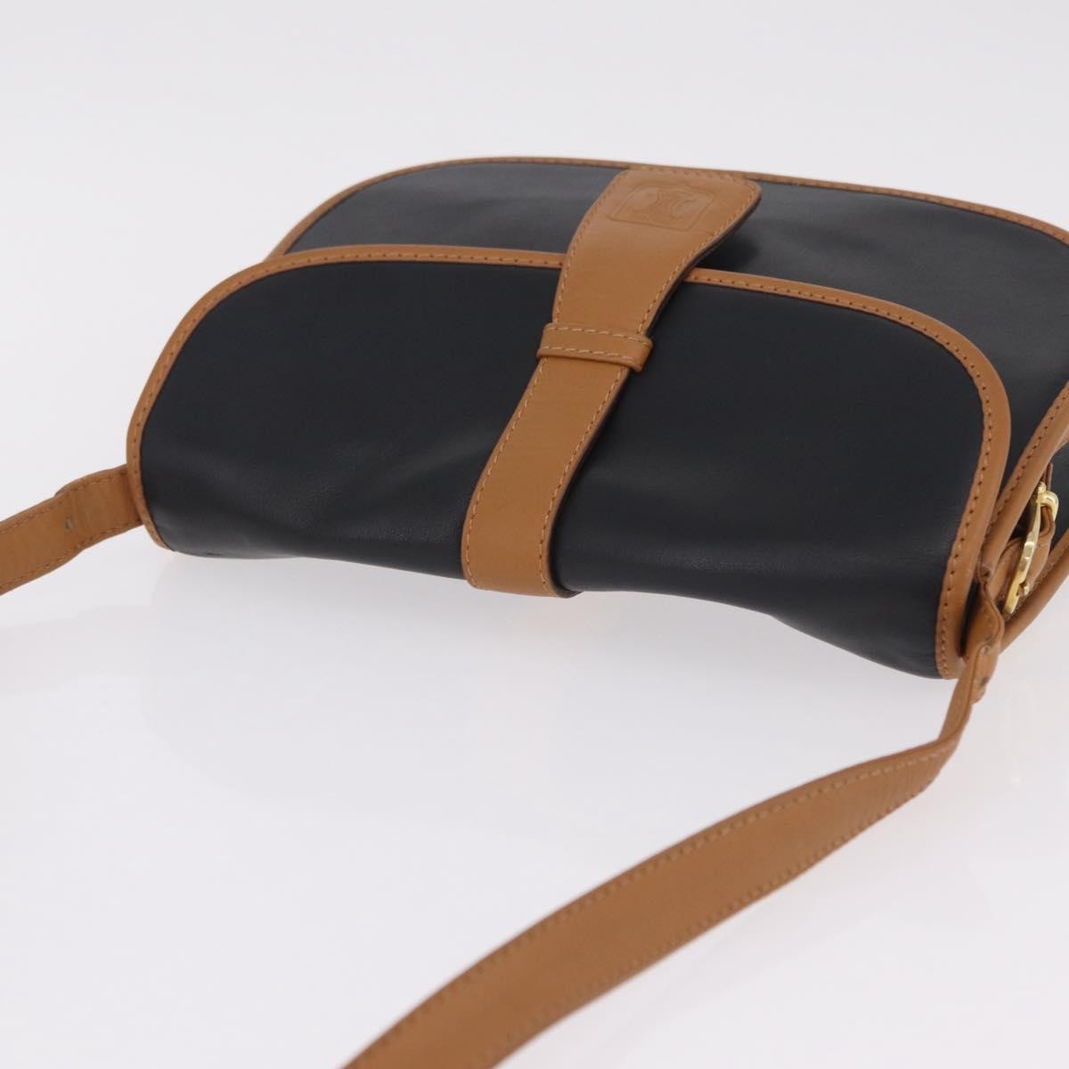 Celine Shoulder Leather Black Leather Shoulder Bag Bag (Pre-Owned)